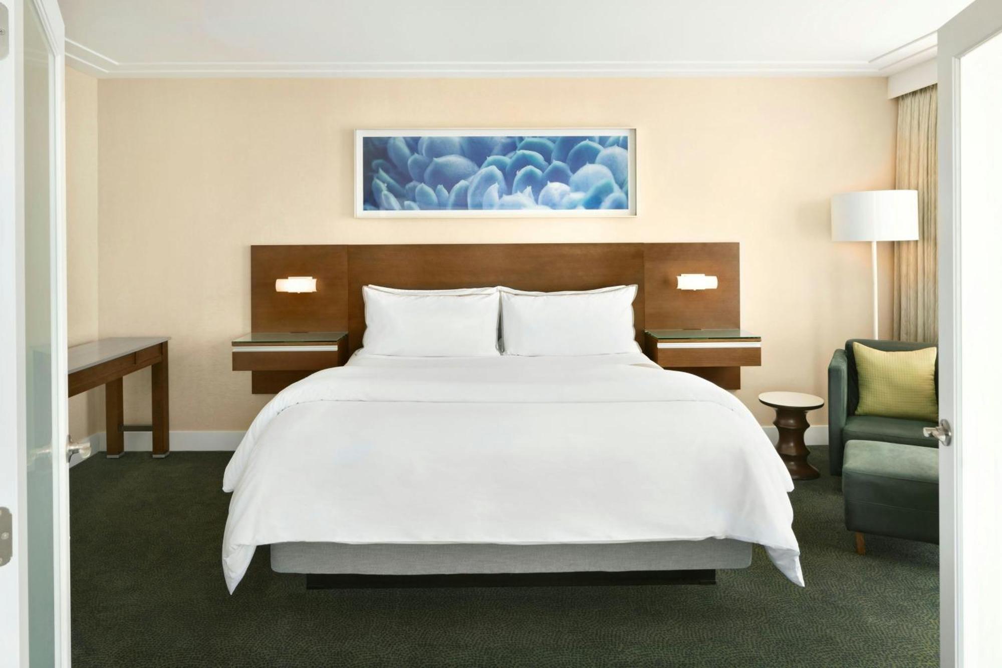 The Westin Wall Centre, Vancouver Airport Richmond Exterior photo